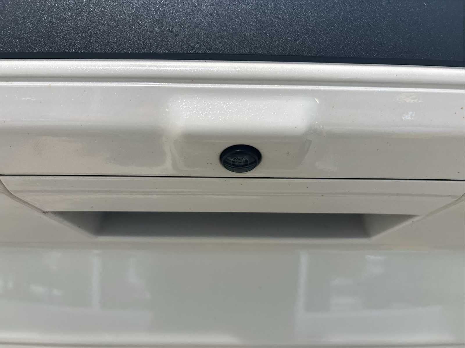 Used 2023 Star White Metallic Tri-Coat Ford LARIAT image 35