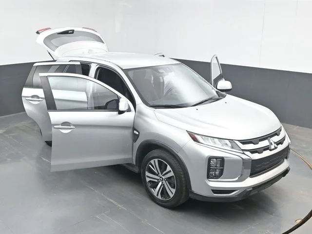 Used 2024 Silver Mitsubishi 2.0 ES image 47