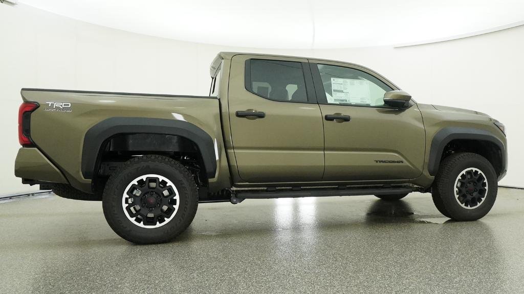 2026 Toyota Tacoma TRD Off-Road - Image 2