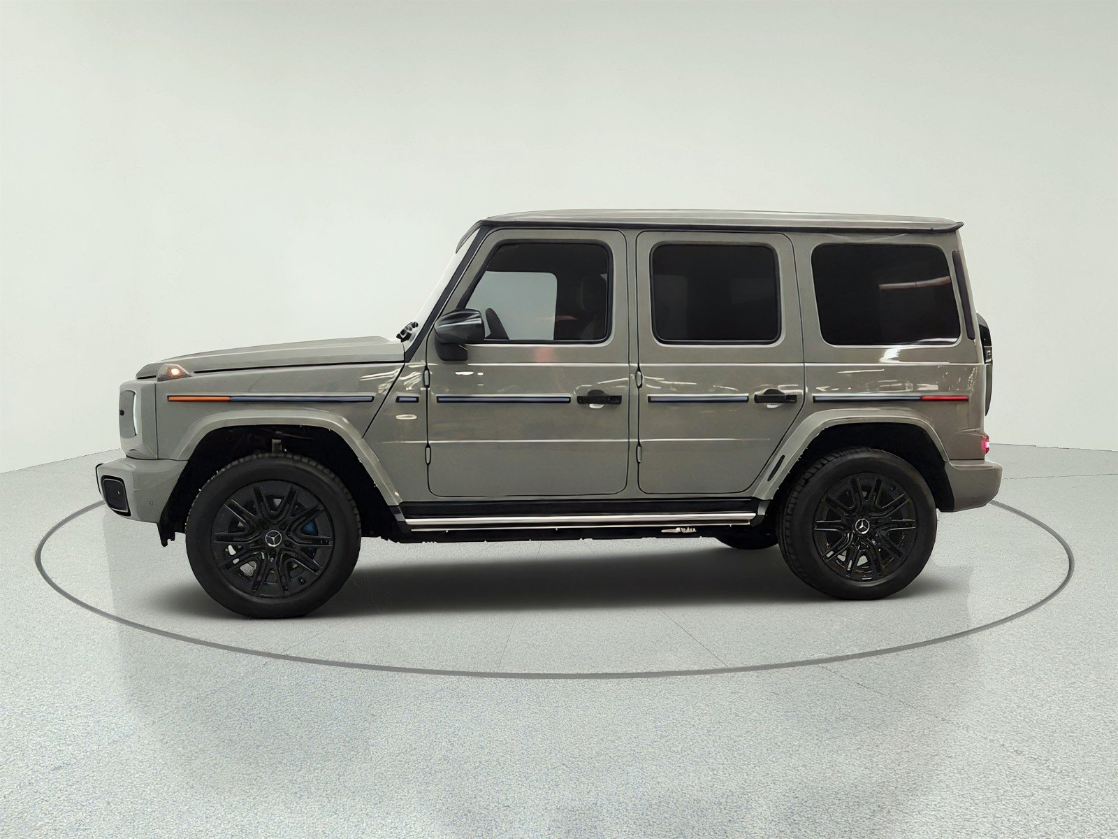 Certified Used 2025 MANUFAKTUR Arabian Grey Mercedes-Benz G 580e SUV image 8