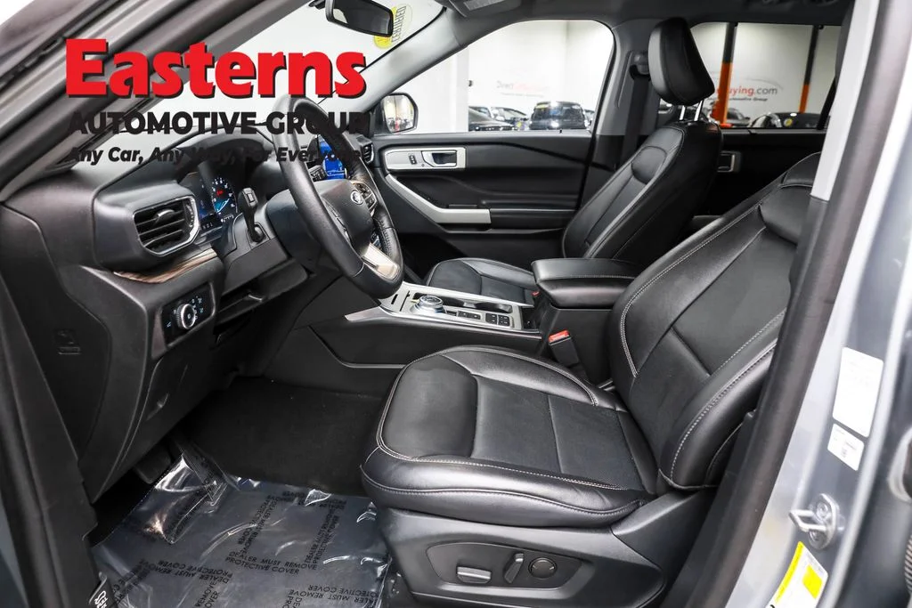 Used 2024 Silver Ford Limited image 14