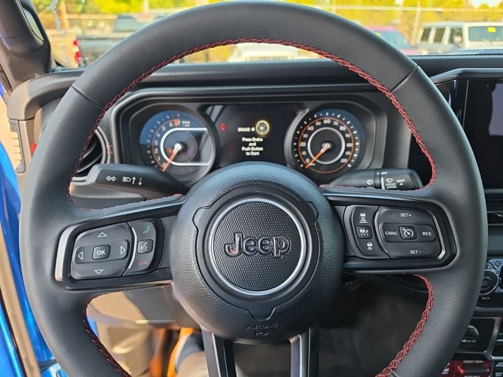 Used 2024 Blue Pearl Jeep Rubicon image 20