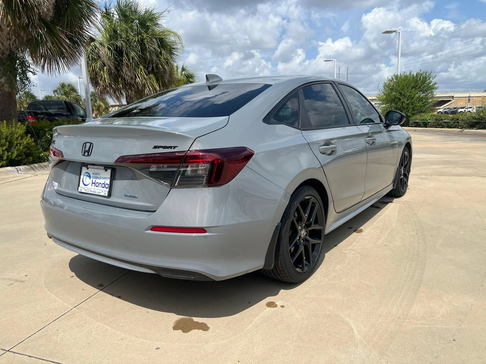 Used 2025 Urban Gray Pearl Honda 4D HYBRID SPORT image 25