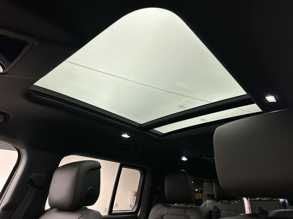 New 2026 Borasco Grey Metallic Land Rover X-Dynamic SE image 20