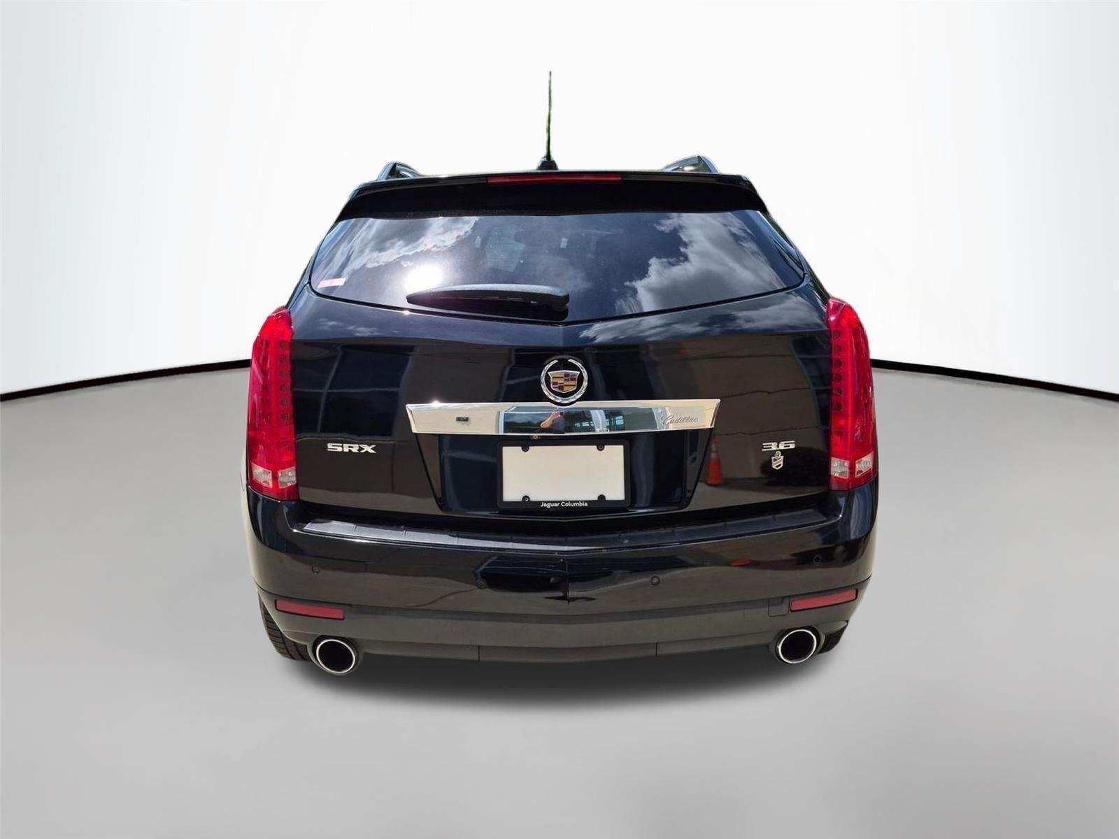 Used 2016  CADILLAC LUXU image 4