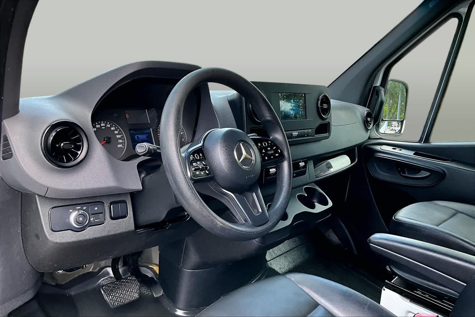 Used 2020 Arctic White Mercedes-Benz  image 18