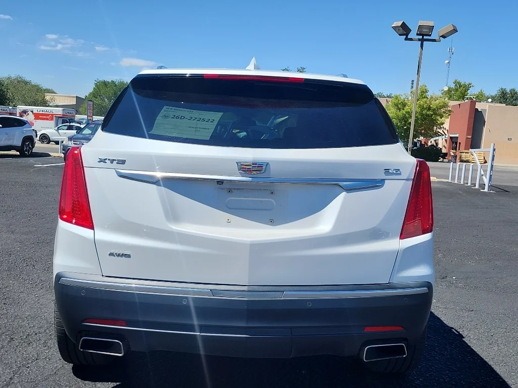 Used 2019 Crystal White Tricoat Cadillac Premium Luxury AWD image 7