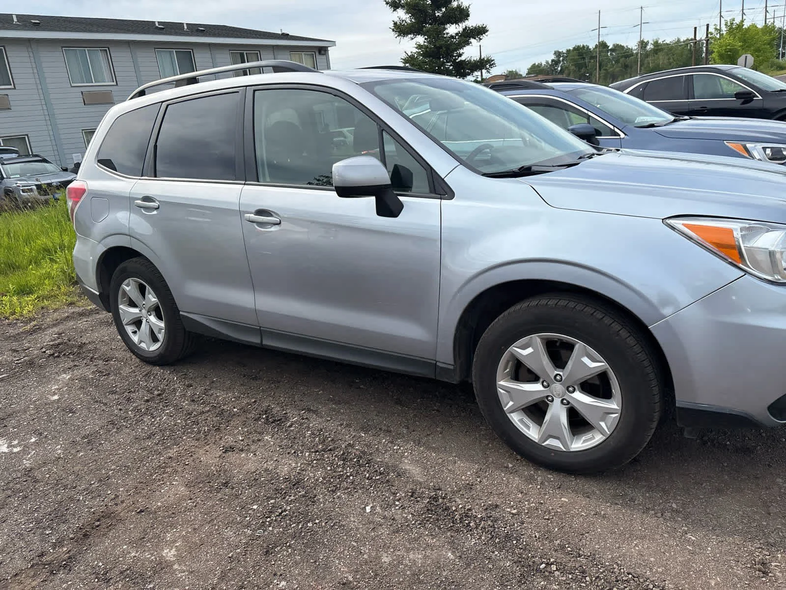 Used 2016 Ice Silver Metallic Subaru 2.5i Premium image 11