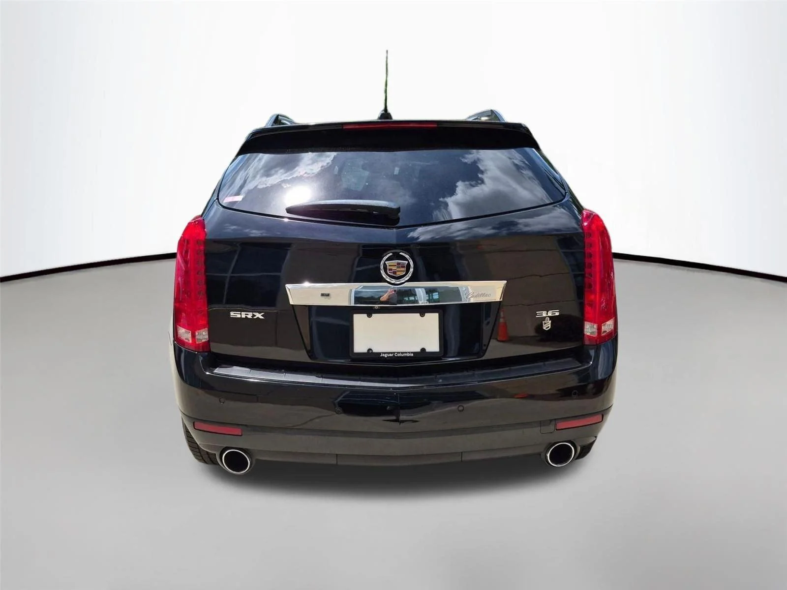 Used 2016  CADILLAC LUXU image 4