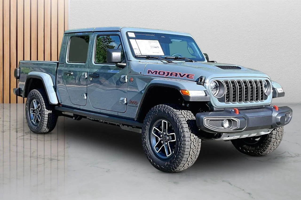 New 2026 Anvil Clear-Coat Exterior Paint Jeep Mojave image 2