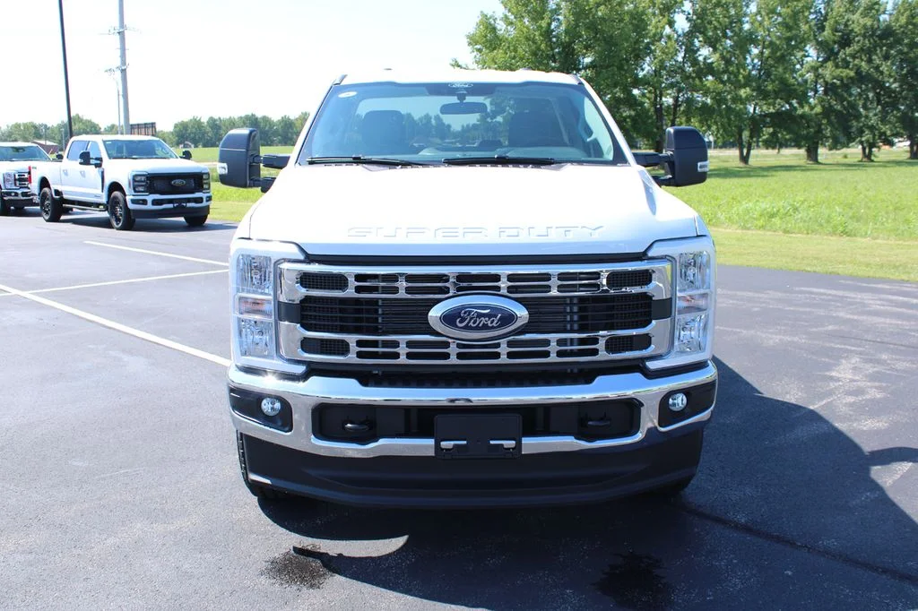 New 2026 Oxford White Ford F-350® XLT image 2