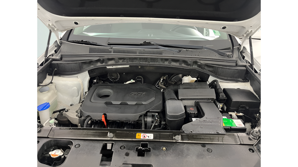 Used 2018 White Hyundai 2.4 Base image 19