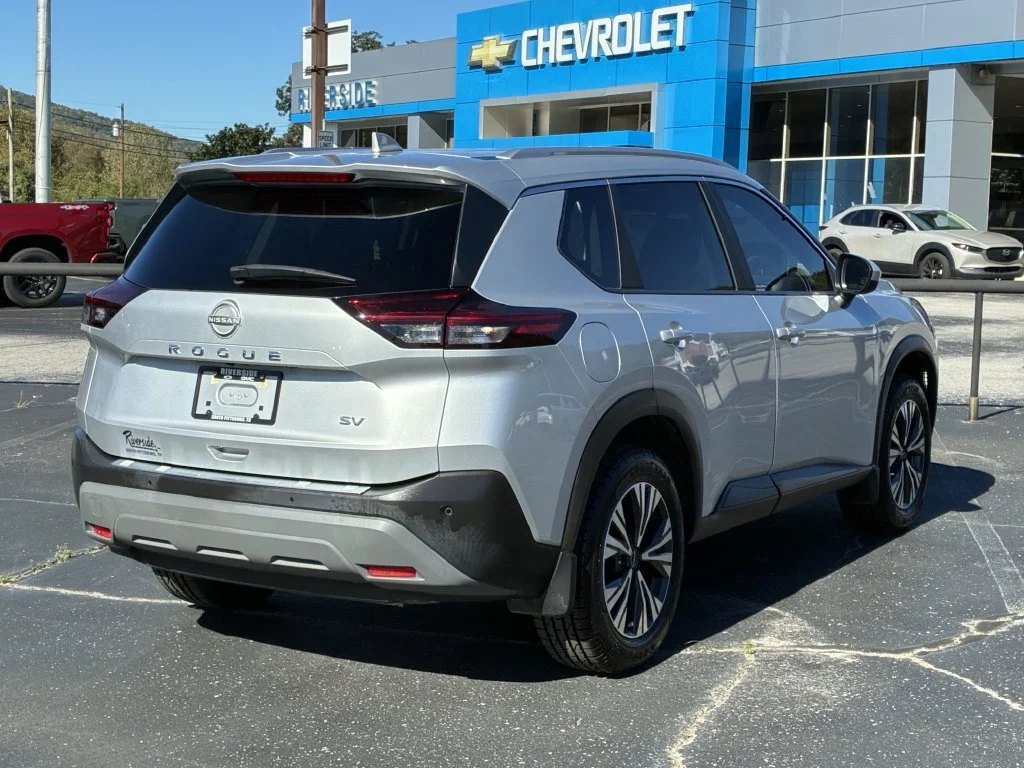 Used 2023 Silver Nissan SV image 9