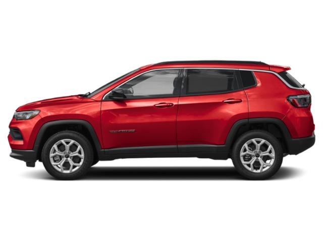 New 2026 Red Hot Pearl-Coat Exterior Paint Jeep Latitude image 2