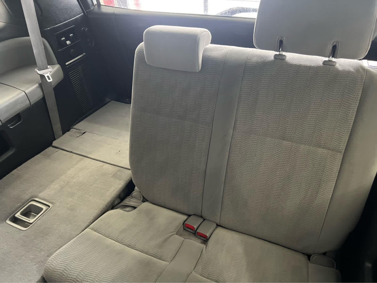 Used 2018 Super White Toyota SR5 image 30