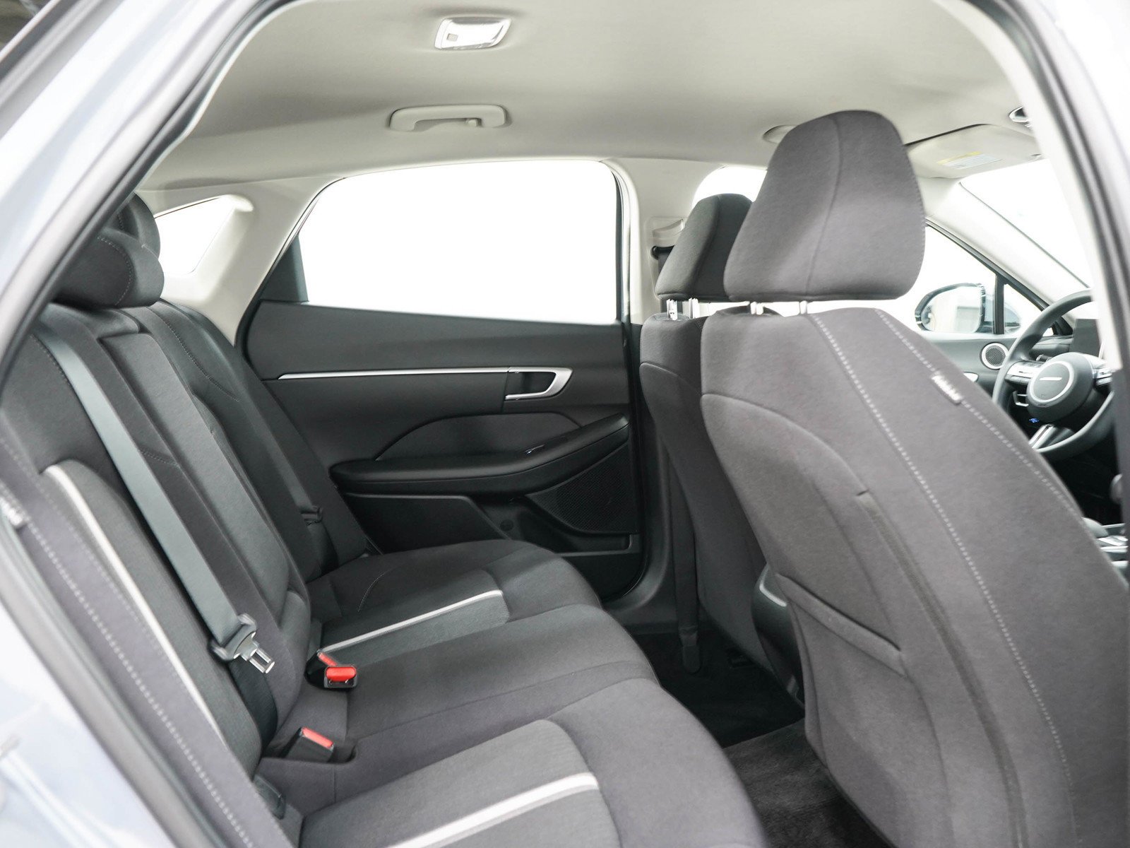 Used 2024 Transmission Blue Hyundai SEL 2.5L FWD image 13