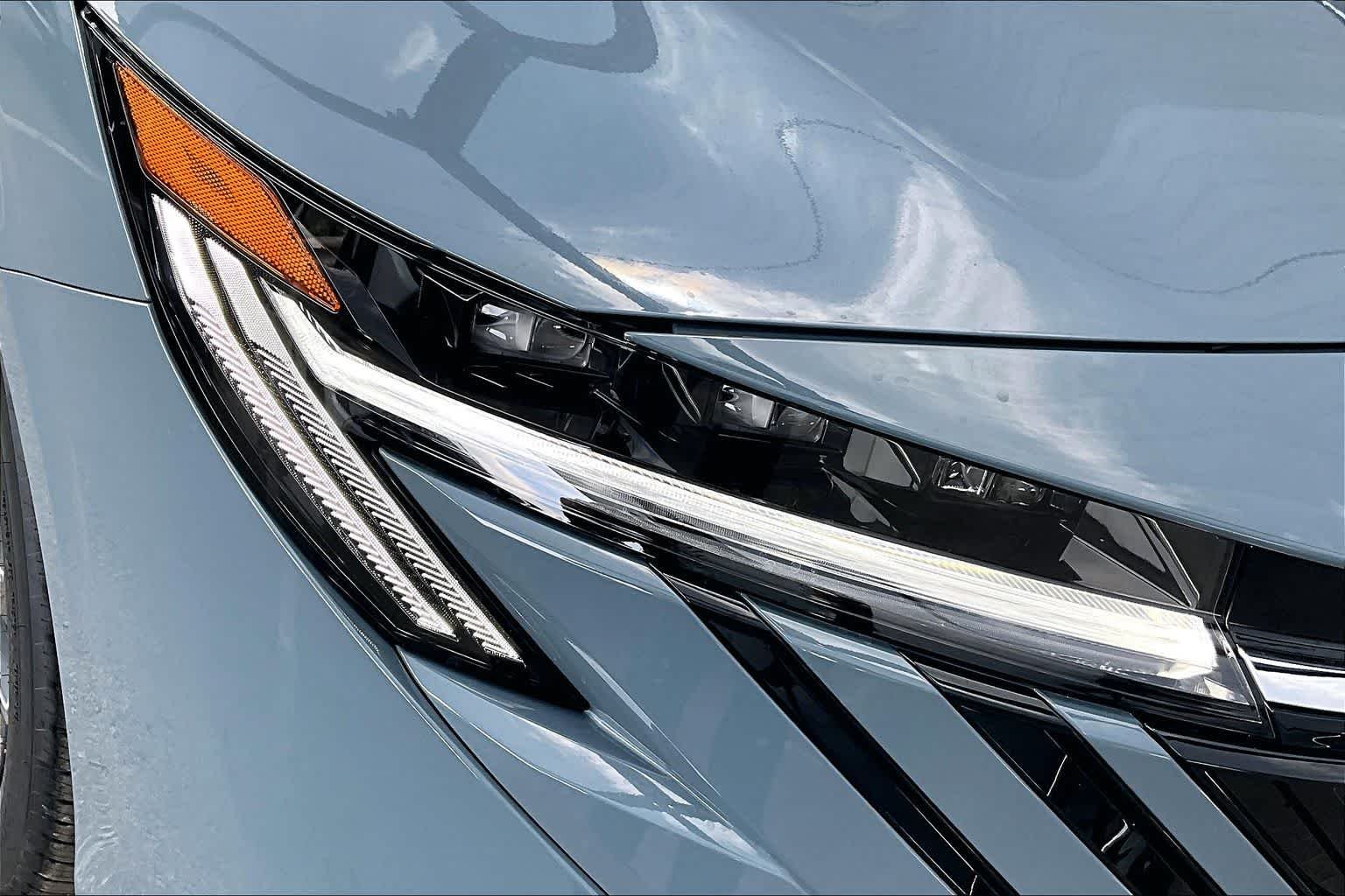 New 2026 Atlantic Gray Metallic Nissan SL image 18
