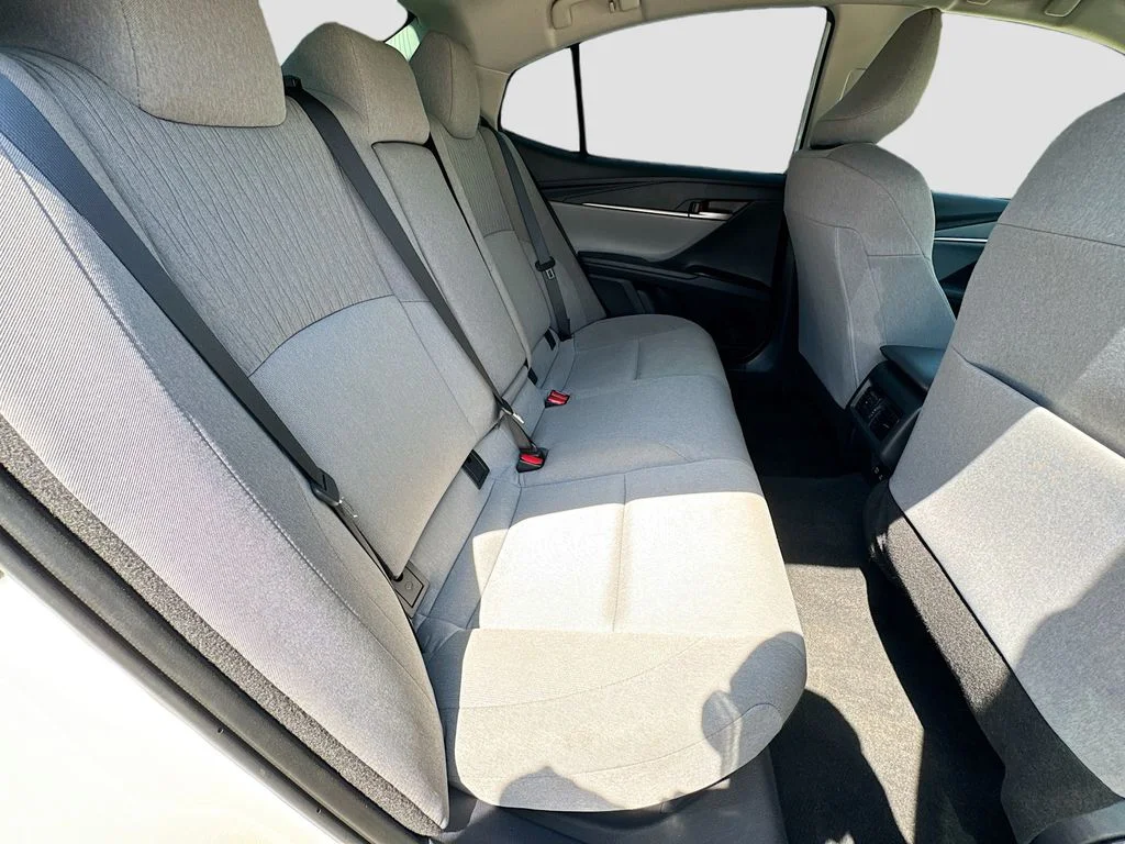 Used 2025 White Toyota LE image 33