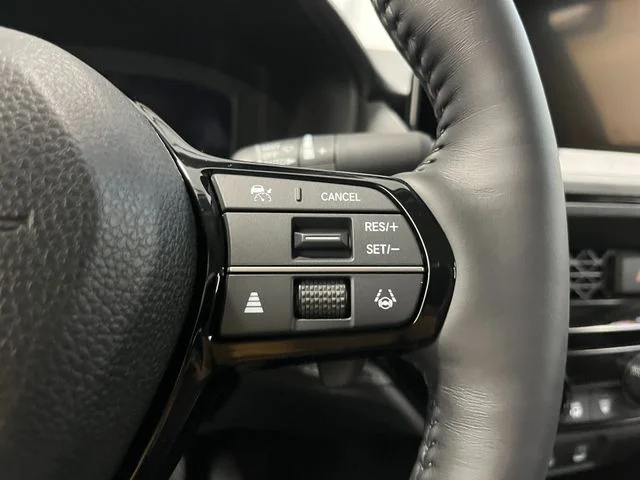 New 2026 Platinum White Pearl Honda Touring image 19