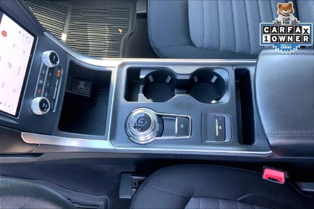 Used 2023 Black Metallic Ford SE image 16