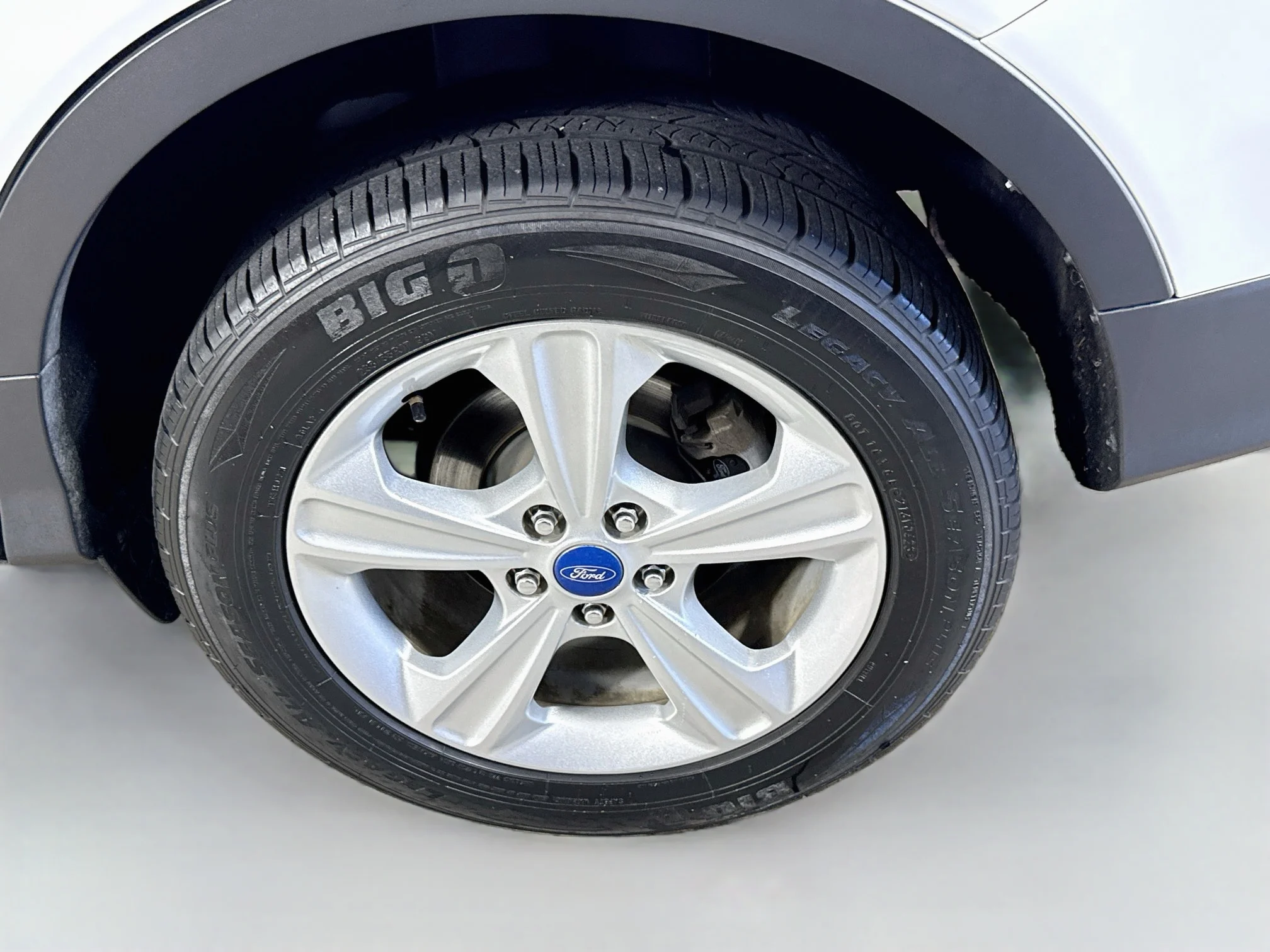 Used 2013 Oxford White Ford SE image 29