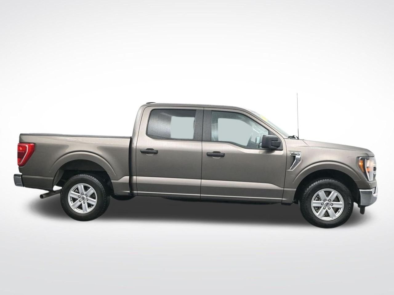 Used 2023 Gray Ford XLT image 4