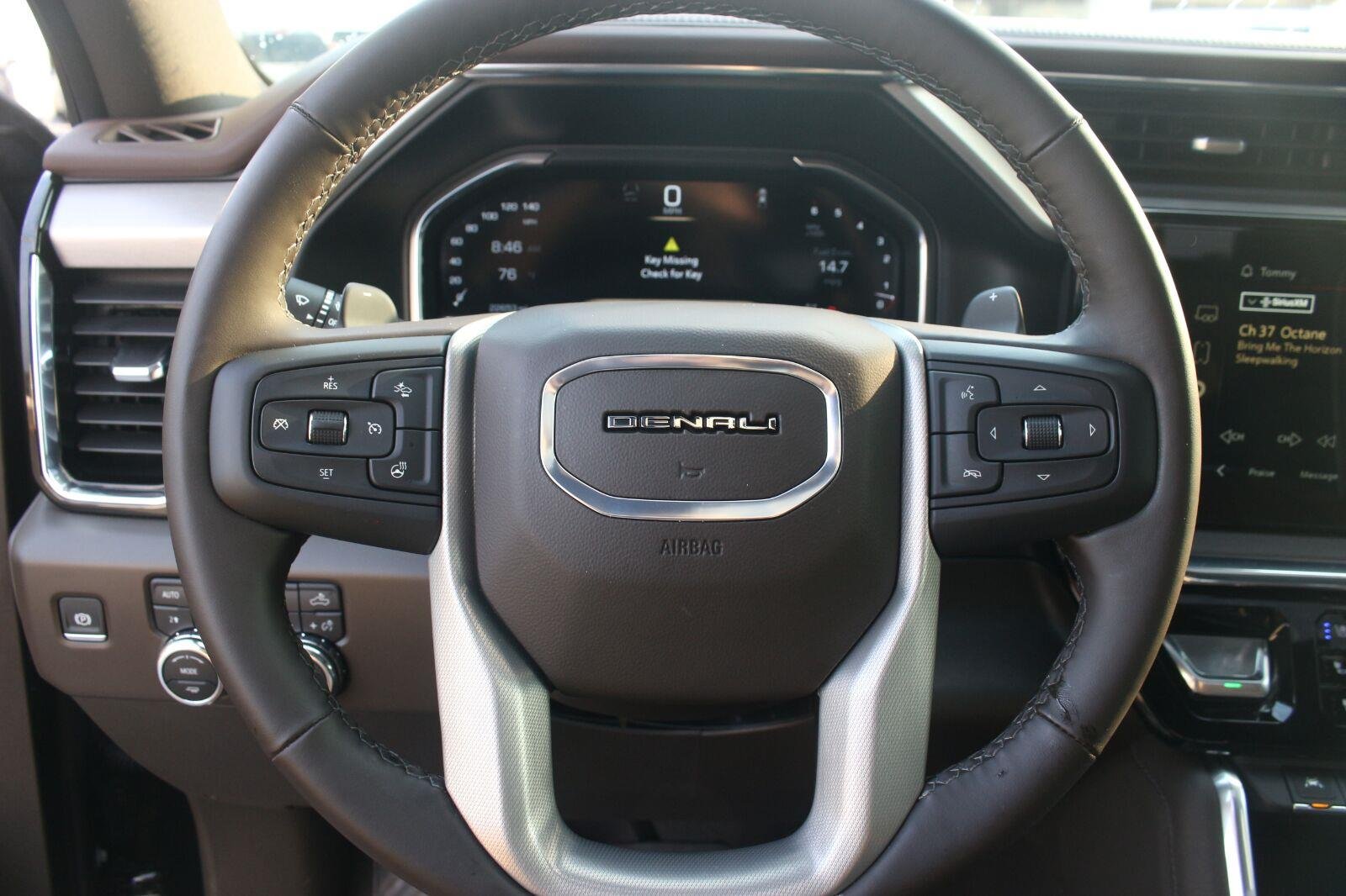 Used 2025 Onyx Black GMC Denali image 17