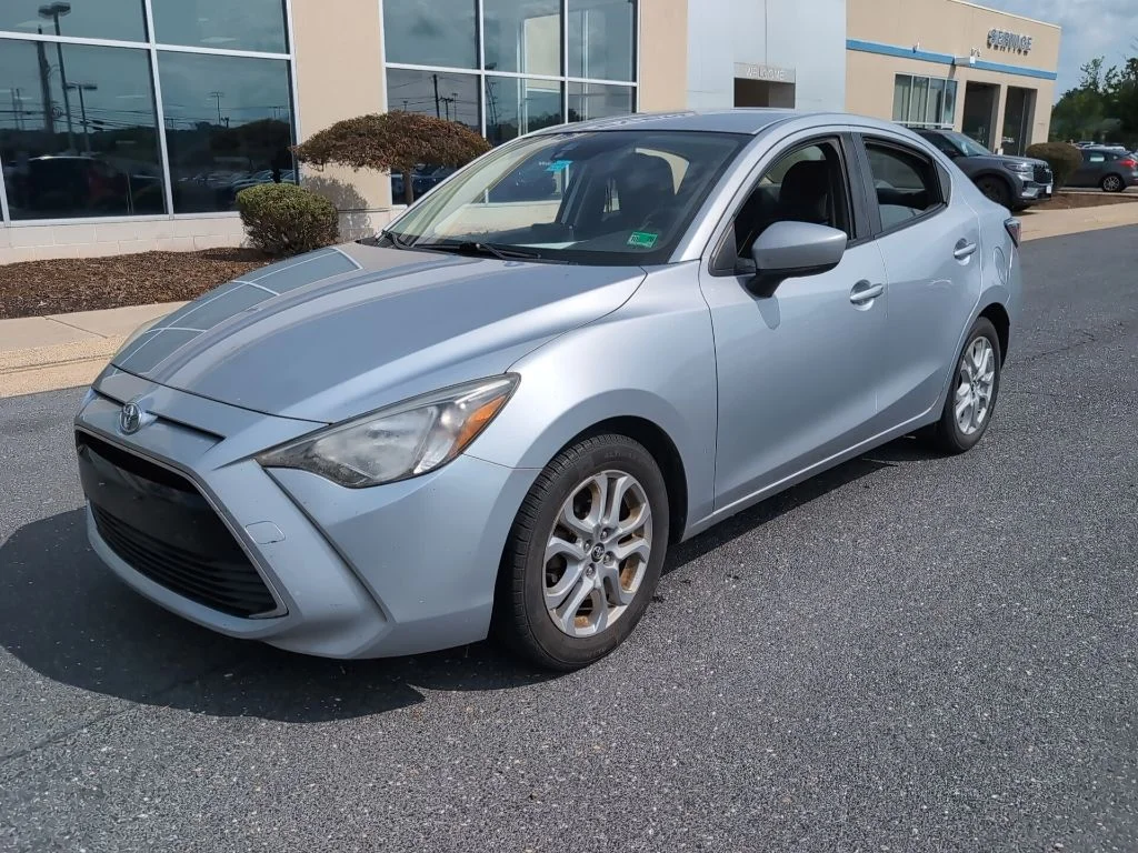 Used 2017 Silver Toyota Base image 1
