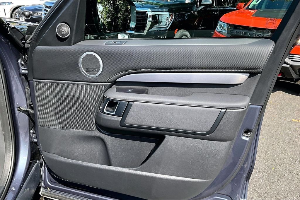 Used 2025 Blue Land Rover Dynamic SE image 19