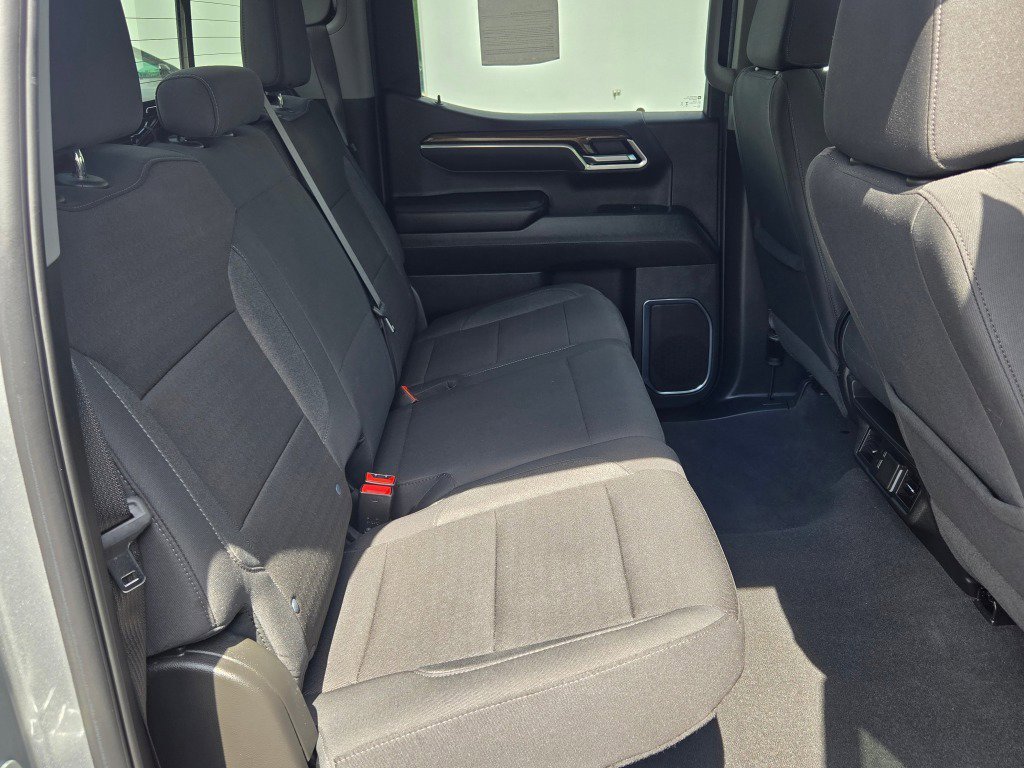 2025 Chevrolet Silverado 1500 LT - Photo 11