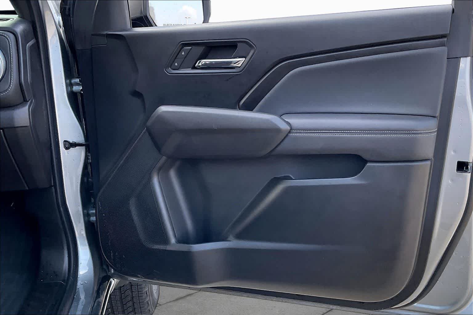 2024 Chevrolet Colorado LT - Photo 22