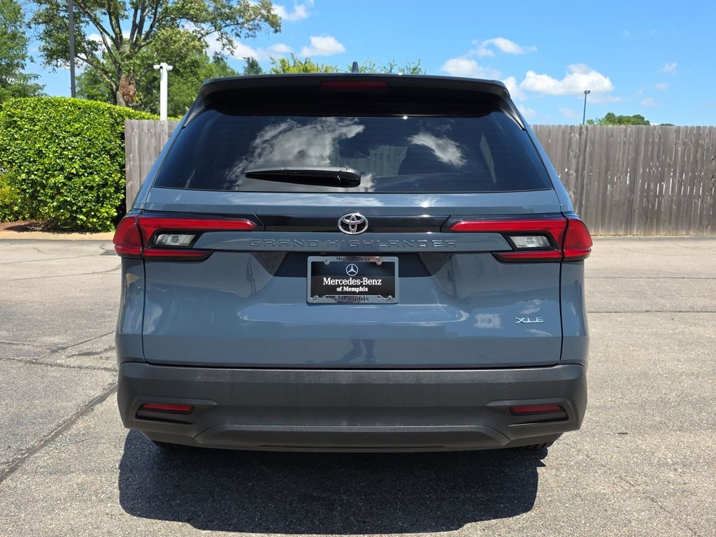 Used 2024 White Toyota XLE image 4