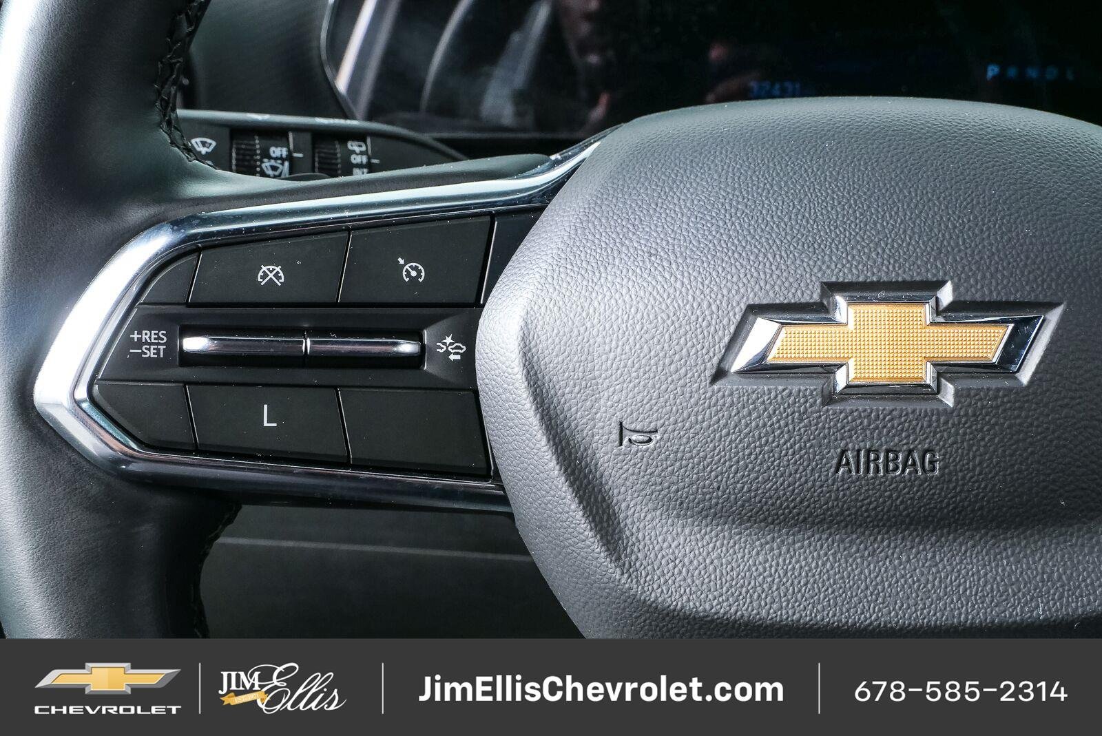 Certified Used 2025 Sterling Gray Metallic Chevrolet LT image 11