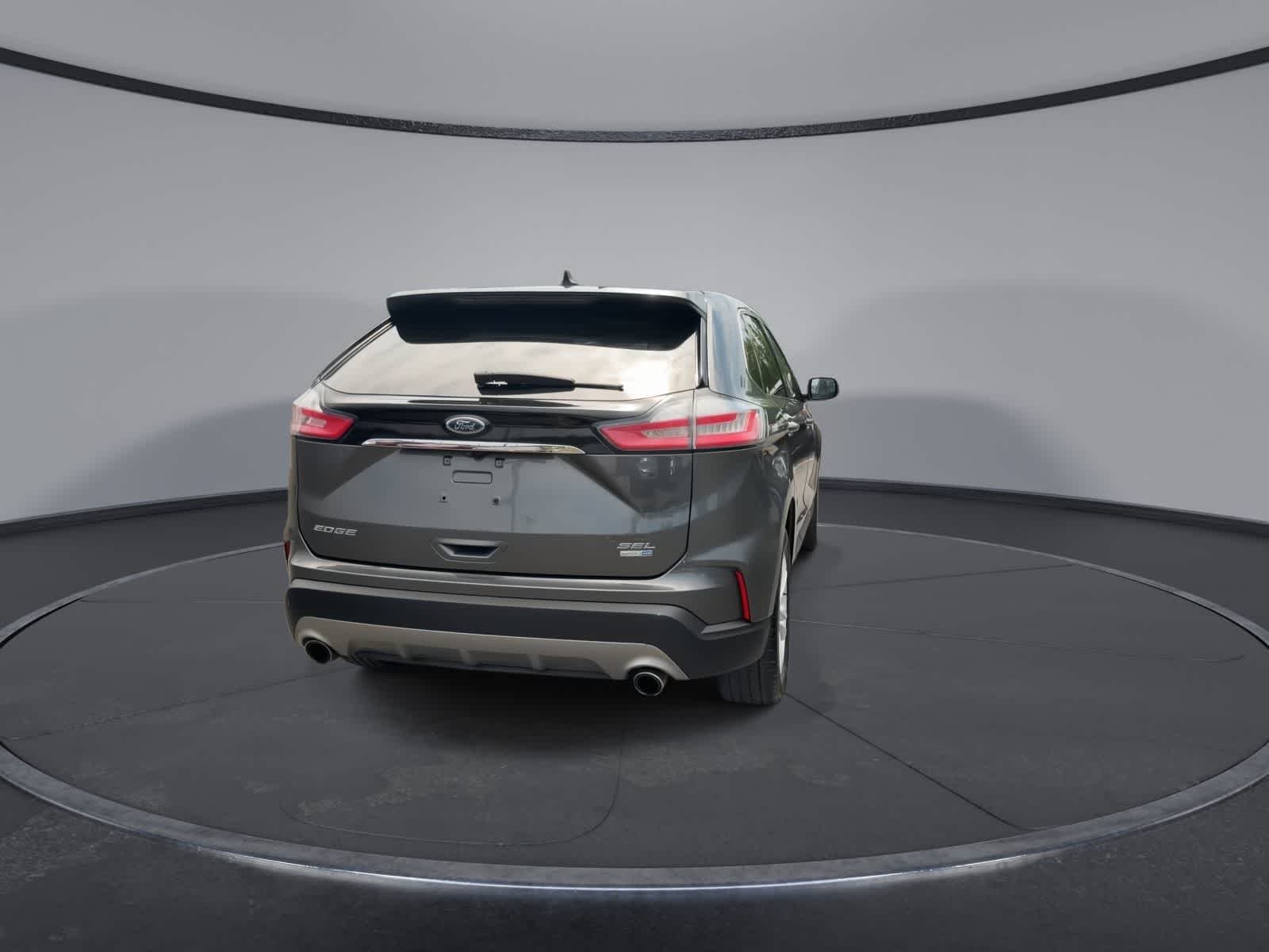 Used 2020 Magnetic Metallic Ford SEL image 7