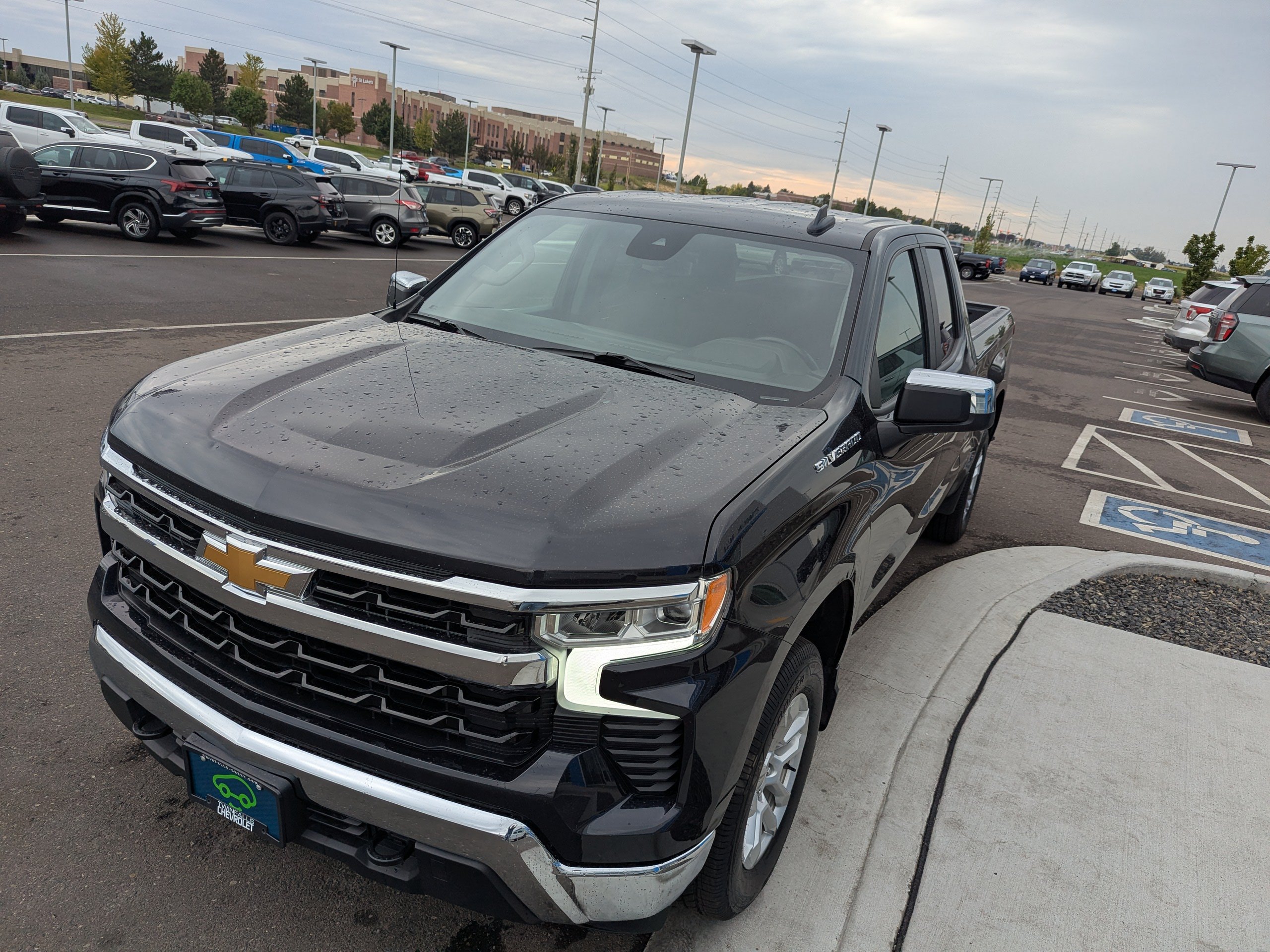2024 Chevrolet Silverado 1500 LT - Photo 8