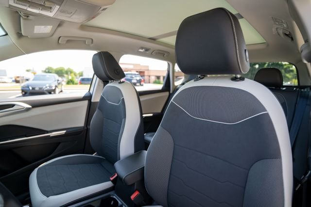 2025 Volkswagen Taos SE - Photo 14