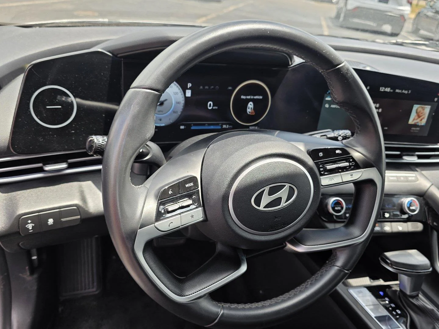 Used 2025 Fluid Metal Hyundai SEL Convenience image 10