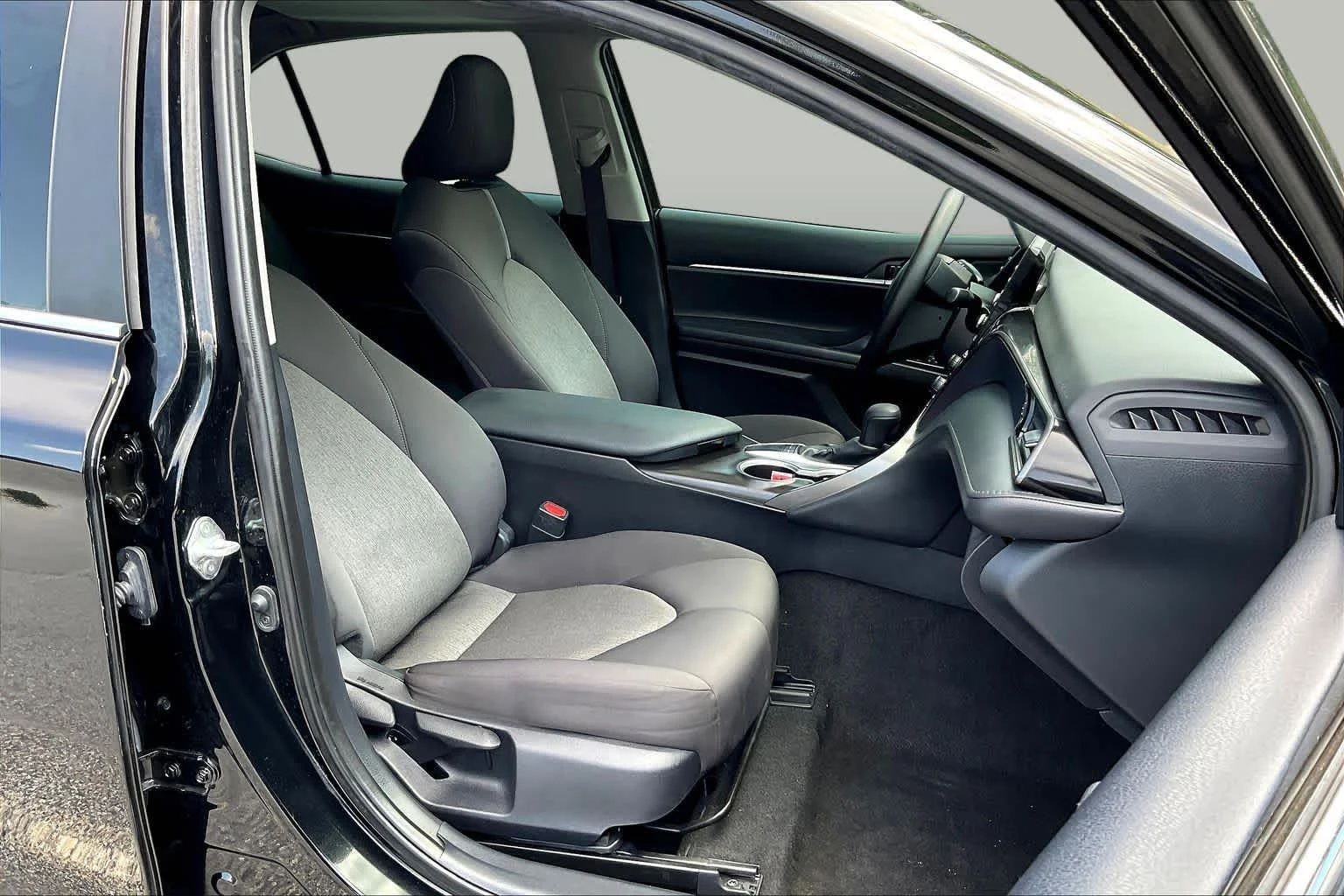 Used 2024 Midnight Black Metallic Toyota LE image 9