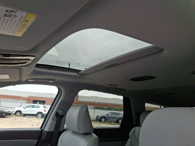Used 2020 Silver Hyundai SEL image 15