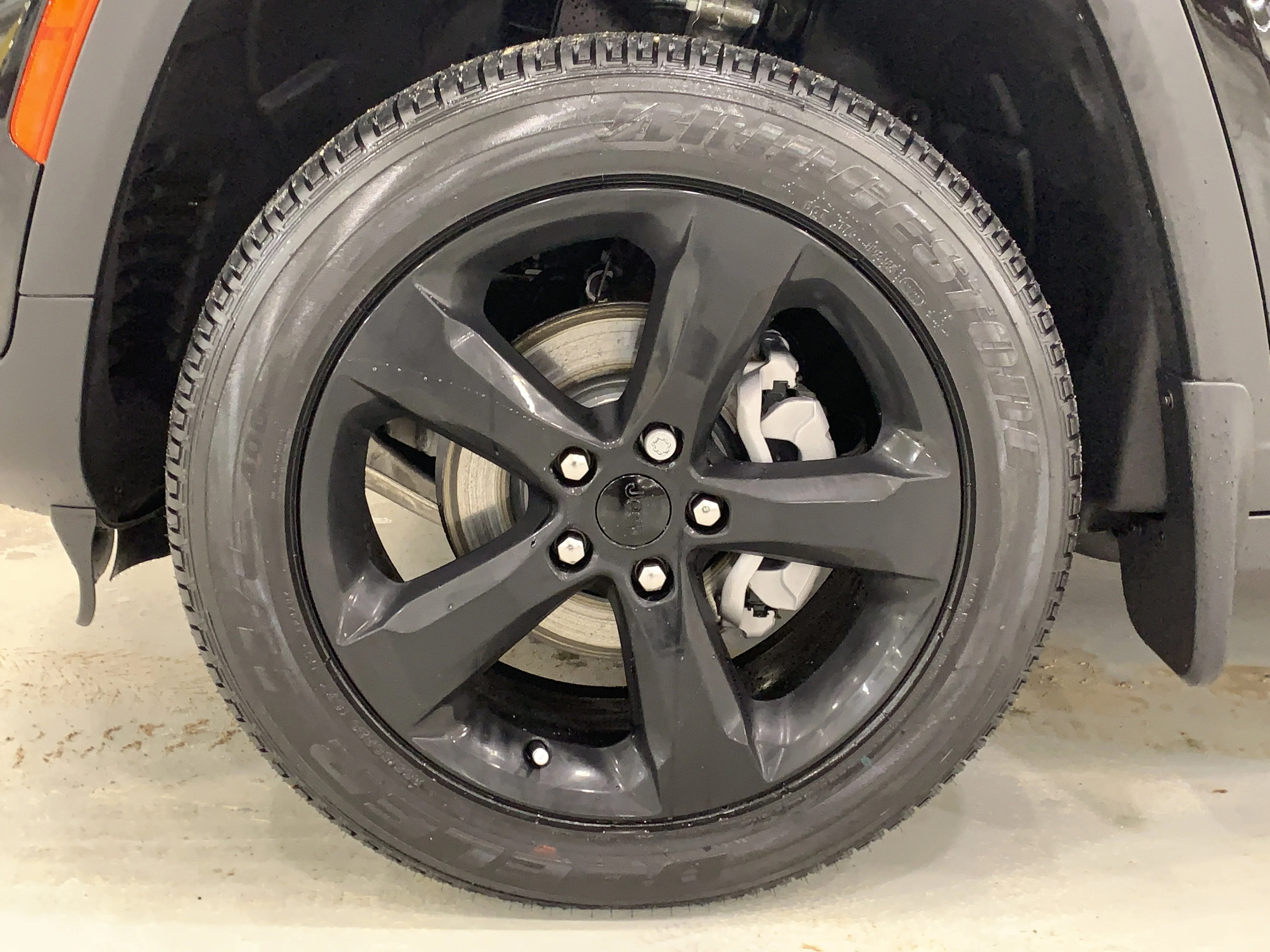 New 2025 Diamond Blk Crystal Pearl Jeep Altitude image 5