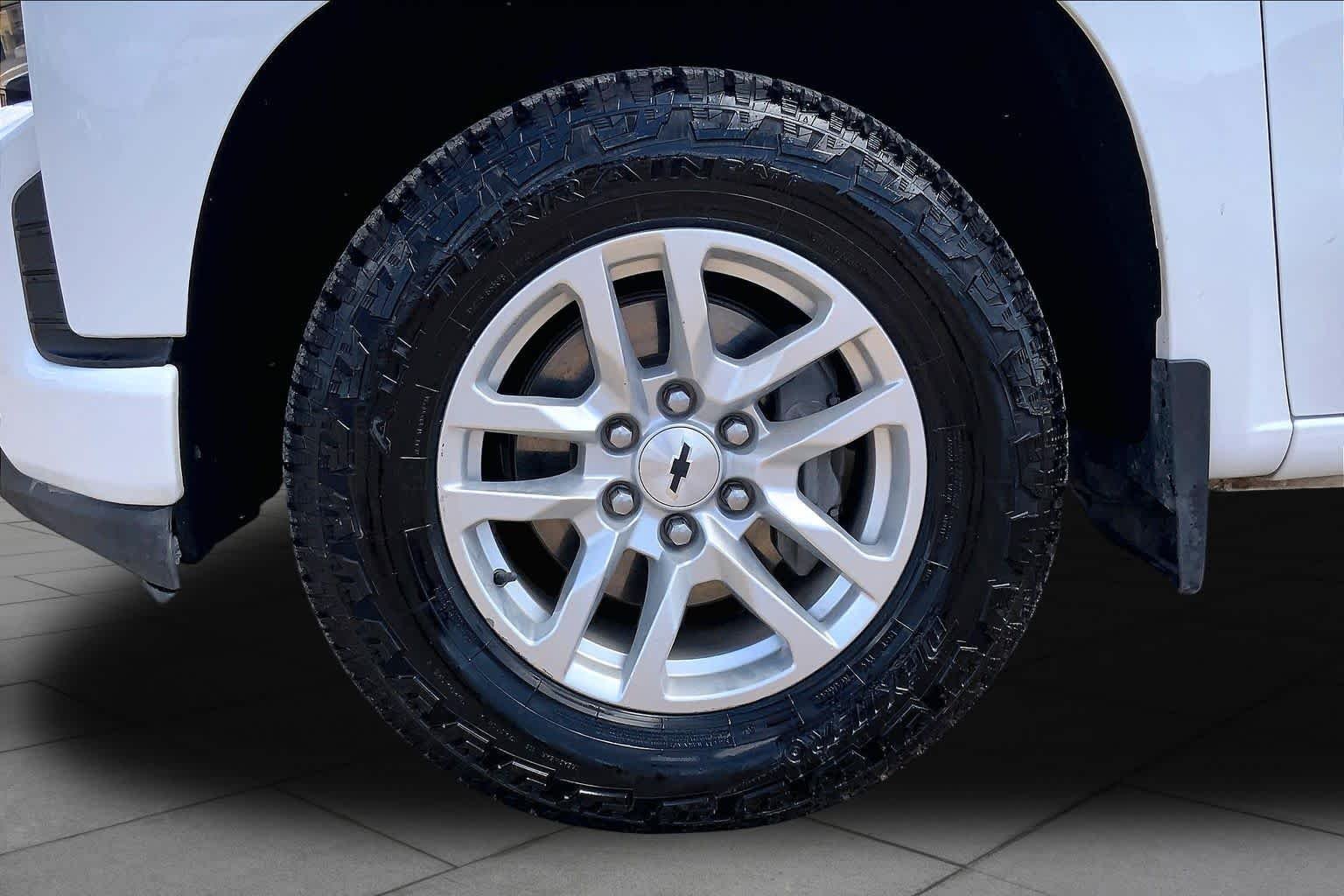 Used 2020 Summit White Chevrolet RST image 11