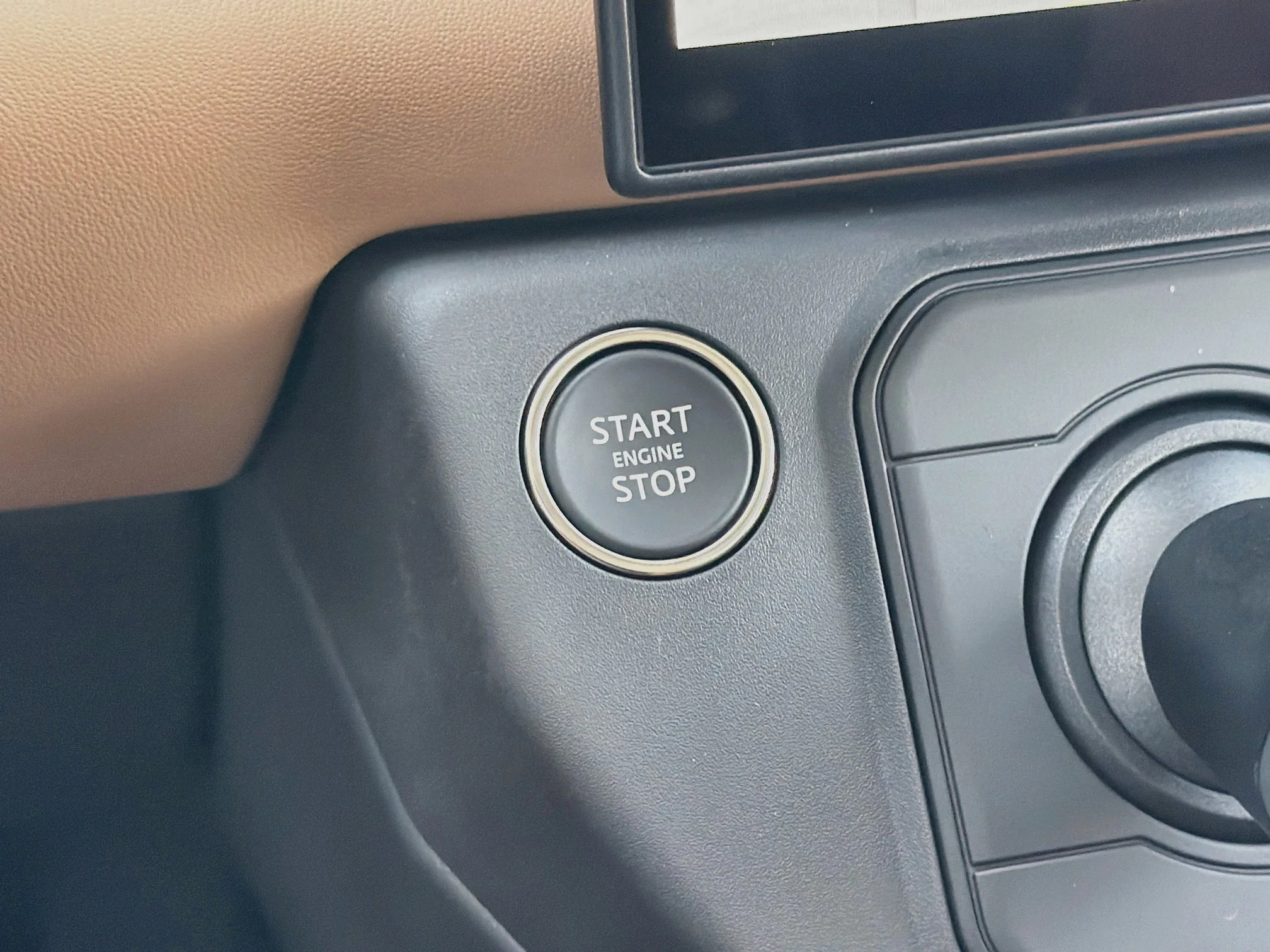 New 2026 Carpathian Grey Land Rover S image 38