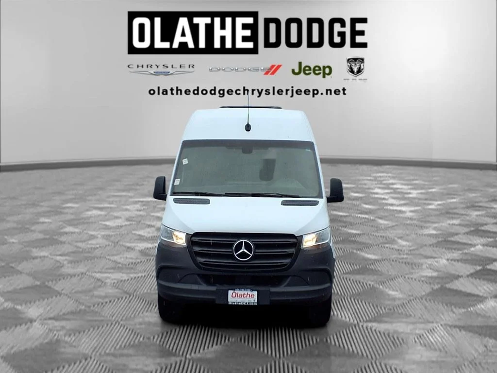 Used 2024 White Mercedes-Benz Passenger 144 WB image 30