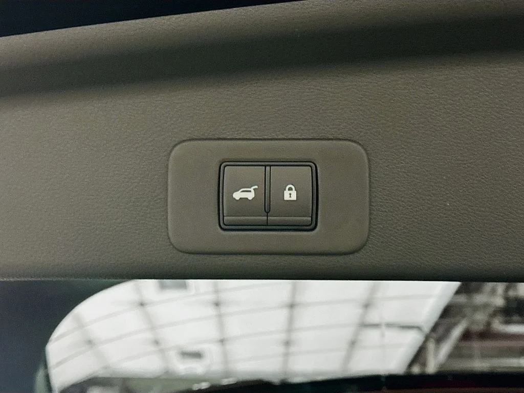 2025 Nissan Murano SV - Photo 17