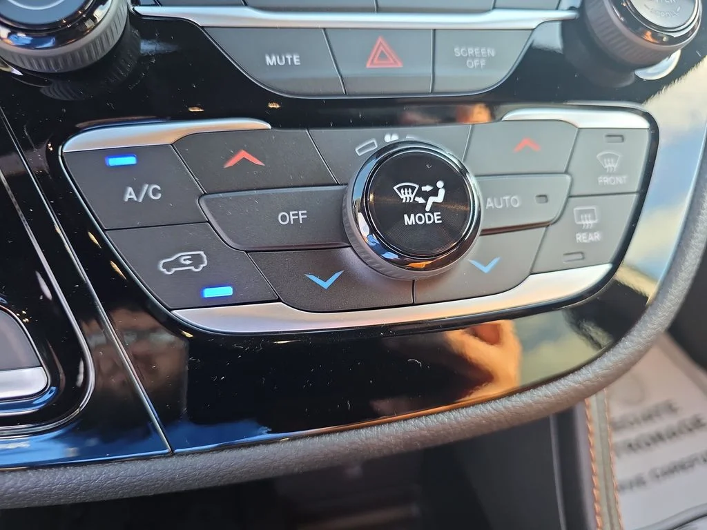 2026 Chrysler Pacifica Pinnacle - Photo 19