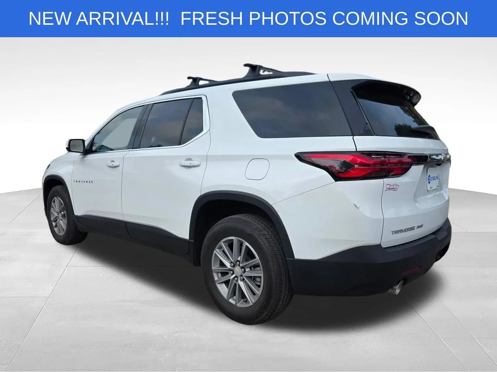 Used 2023 Summit White Chevrolet LT Cloth image 5