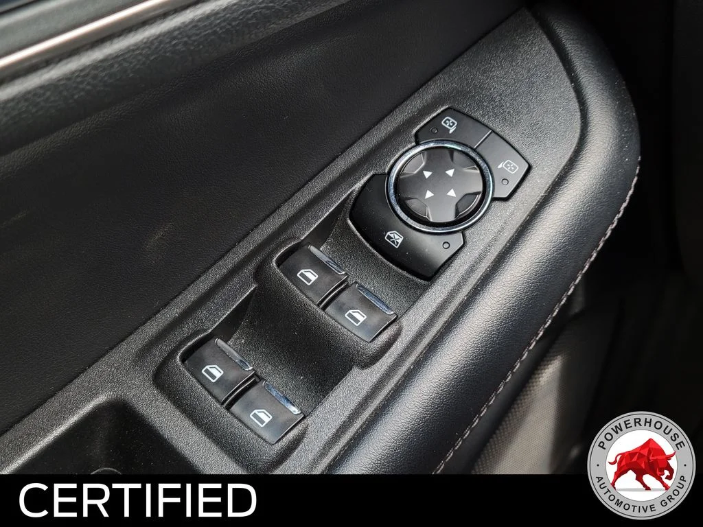 Used 2024 Silver Ford SEL image 25