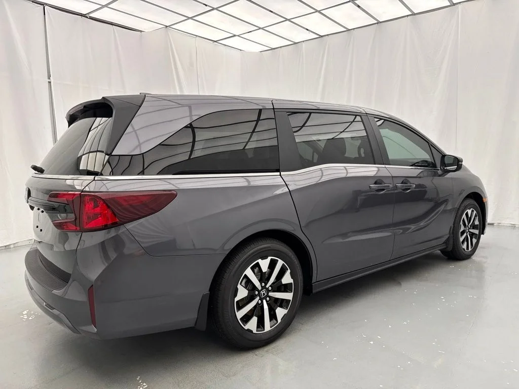 New 2026 Modern Steel Metallic Honda EX-L image 13
