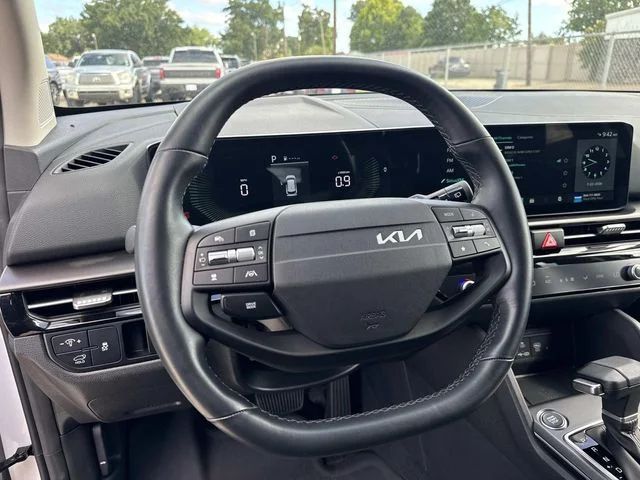 Used 2026 White Kia EX image 34