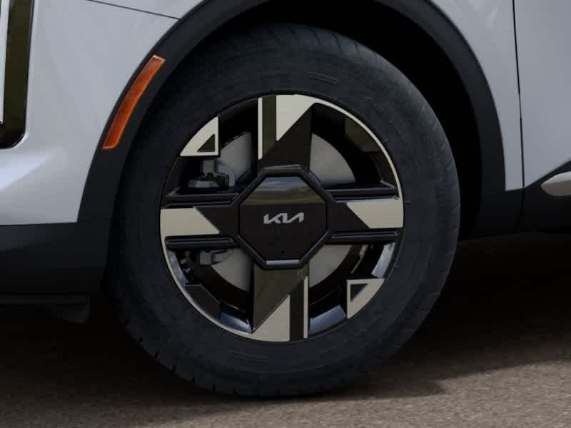 New 2026 Glacial White Pearl Kia LX image 9